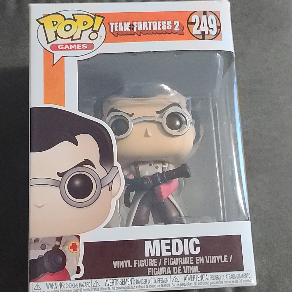 Funko POP! Games Medic